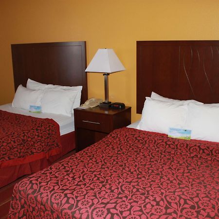 Days Inn By Wyndham Walcott Davenport Exteriér fotografie