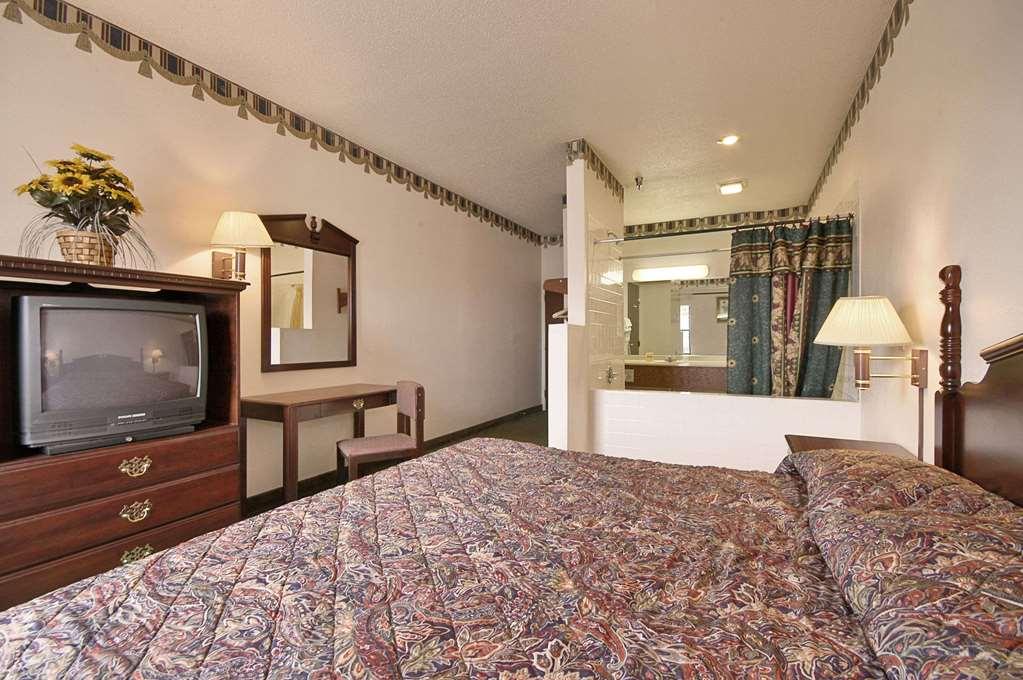 Days Inn By Wyndham Walcott Davenport Exteriér fotografie
