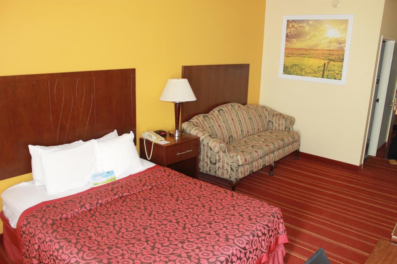Days Inn By Wyndham Walcott Davenport Exteriér fotografie