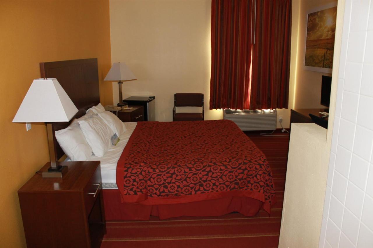 Days Inn By Wyndham Walcott Davenport Exteriér fotografie
